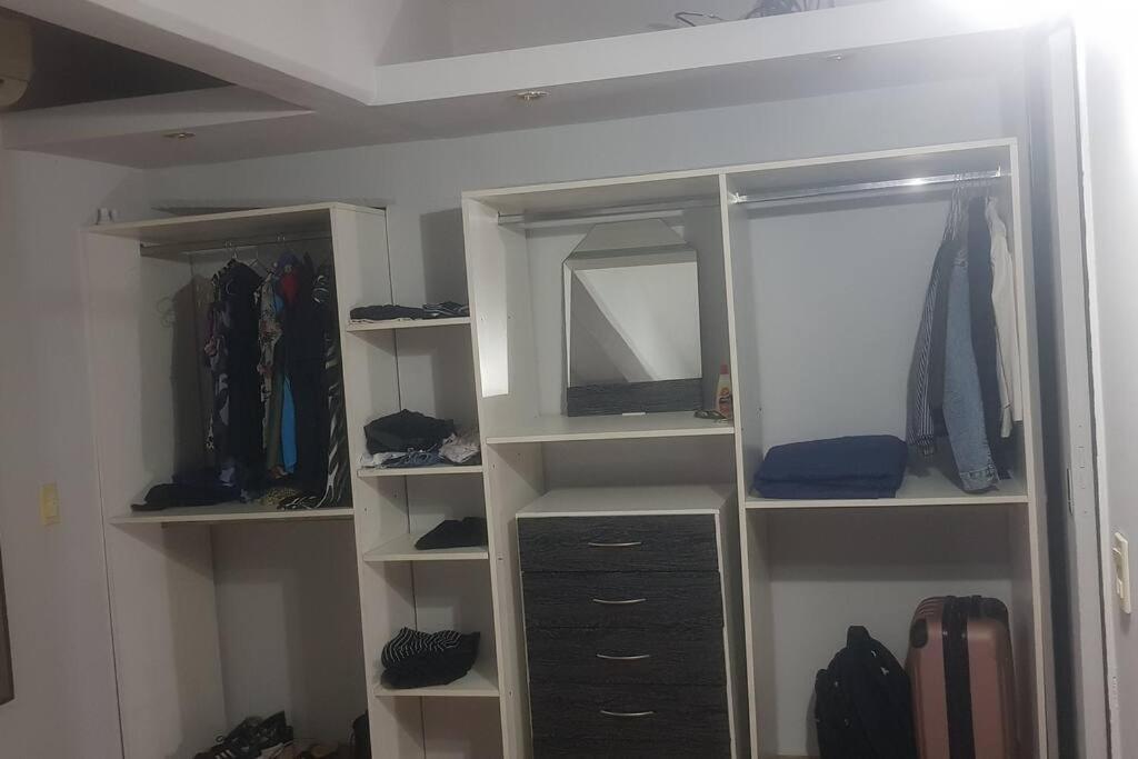 Gym Parrilla Piscina Comodo Subte Parque Patricios Apartment Buenos Aires